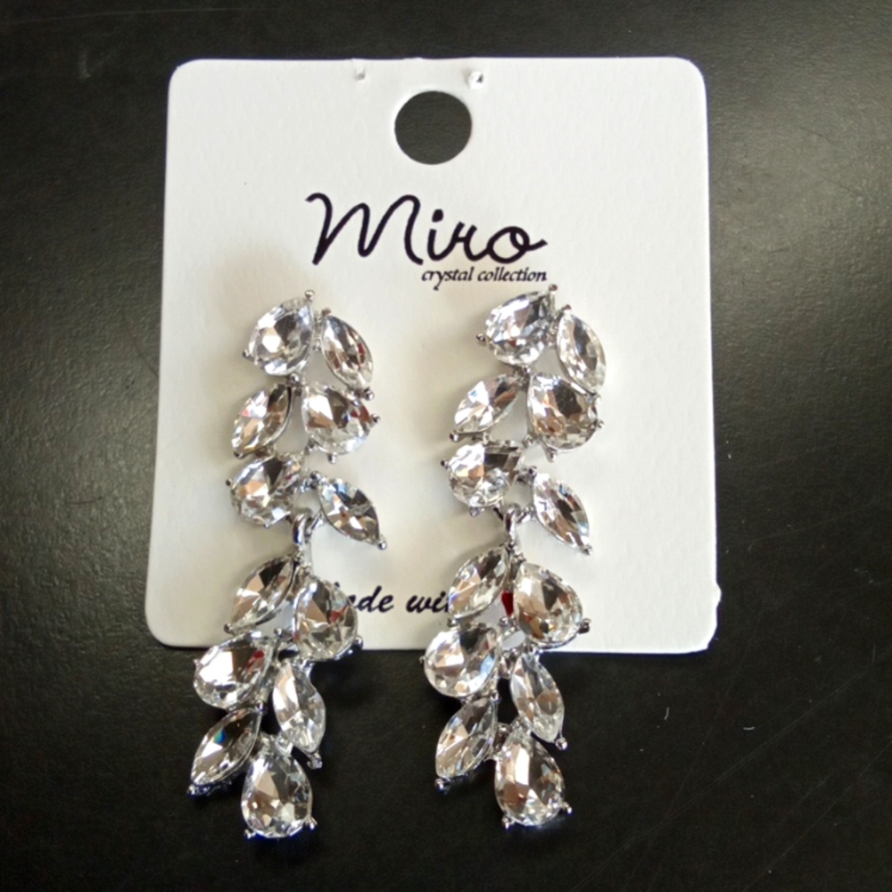 Silver Leaf Long Post Earrings - Picture 4 of 4